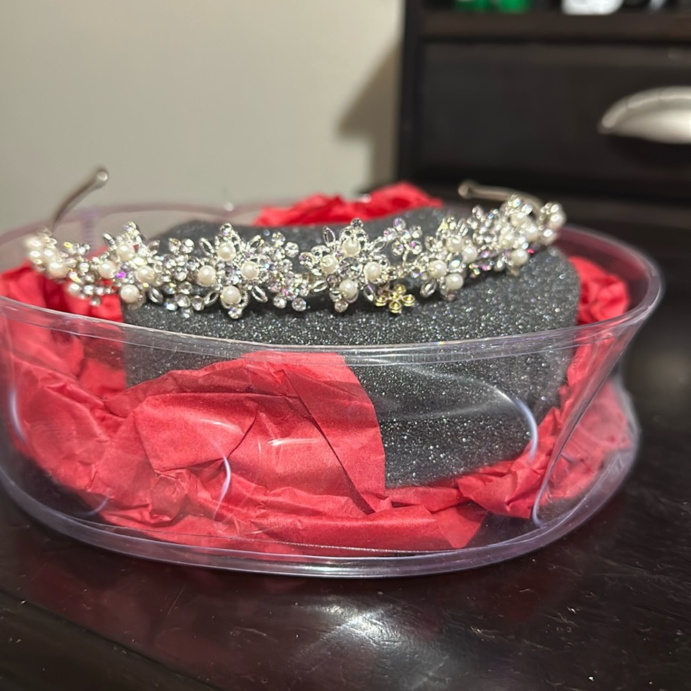 David’s Bridal sequin beaded bridal tiara